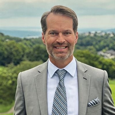 Kent Wood headshot